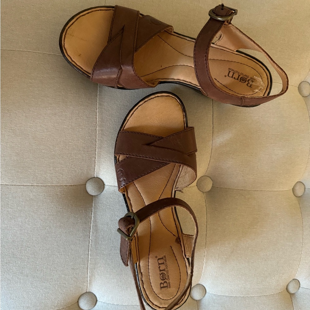 BORN WEDGES